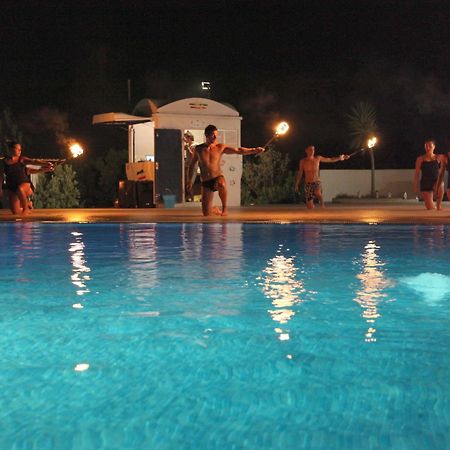 Hotel Club Cala Longa 몬타우로 외부 사진