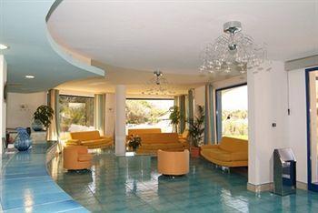 Hotel Club Cala Longa 몬타우로 외부 사진