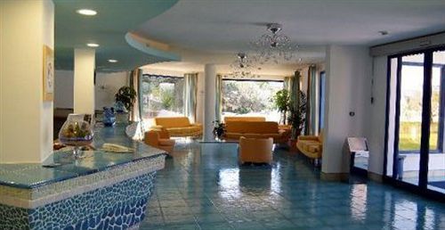 Hotel Club Cala Longa 몬타우로 외부 사진