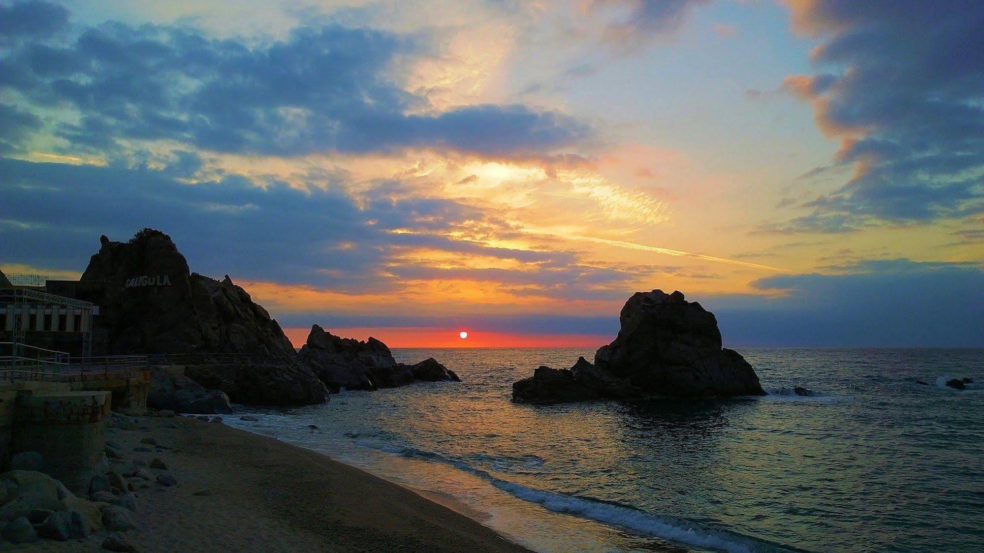 Hotel Club Cala Longa 몬타우로 외부 사진